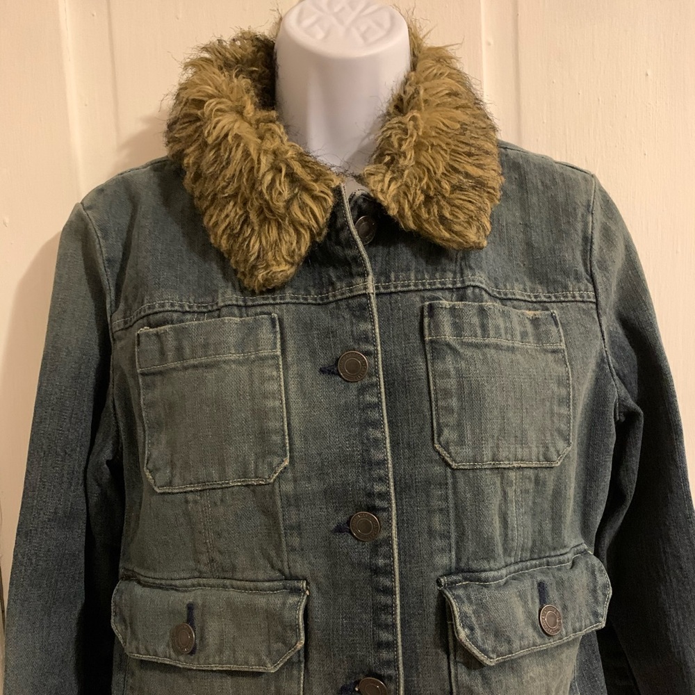 American eagle jean jacket with fur